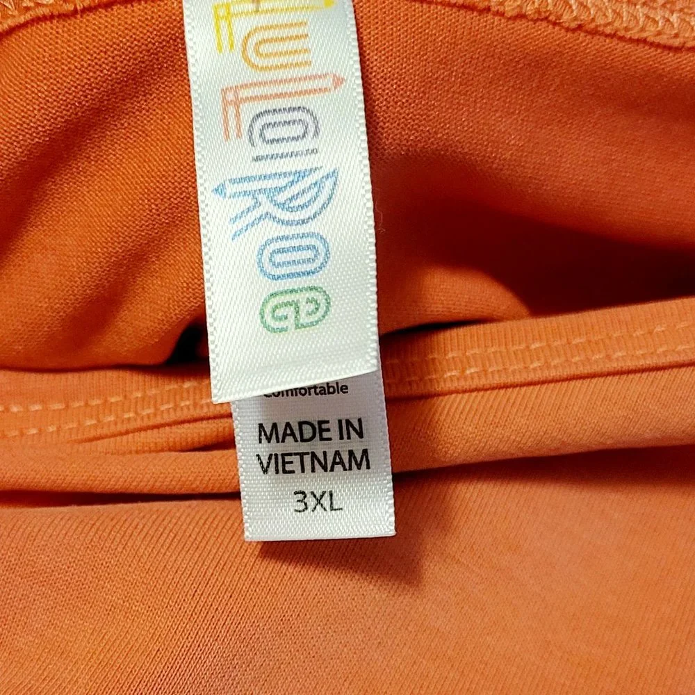 Plus Size Top - Picture 2 of 2